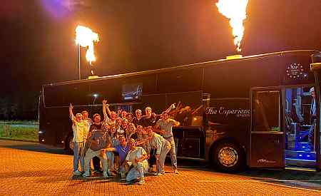 partybus met vlammen